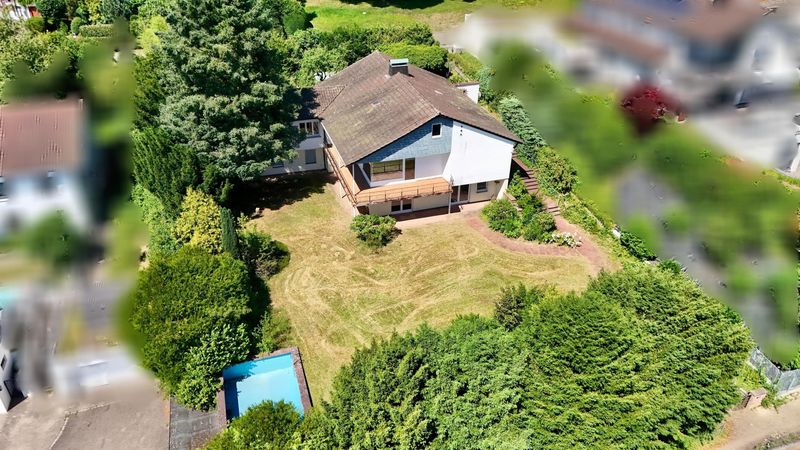 Ein Zuhause mit Aussicht - Villa in Bester Lage mit Einliegerwohnung